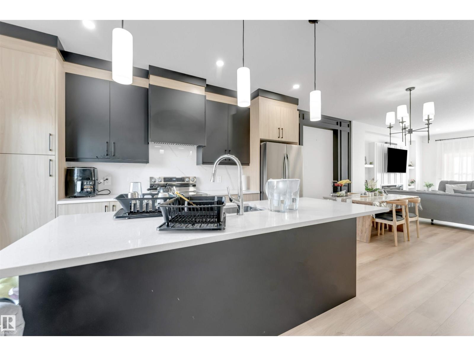 207 25 ST SW - 10