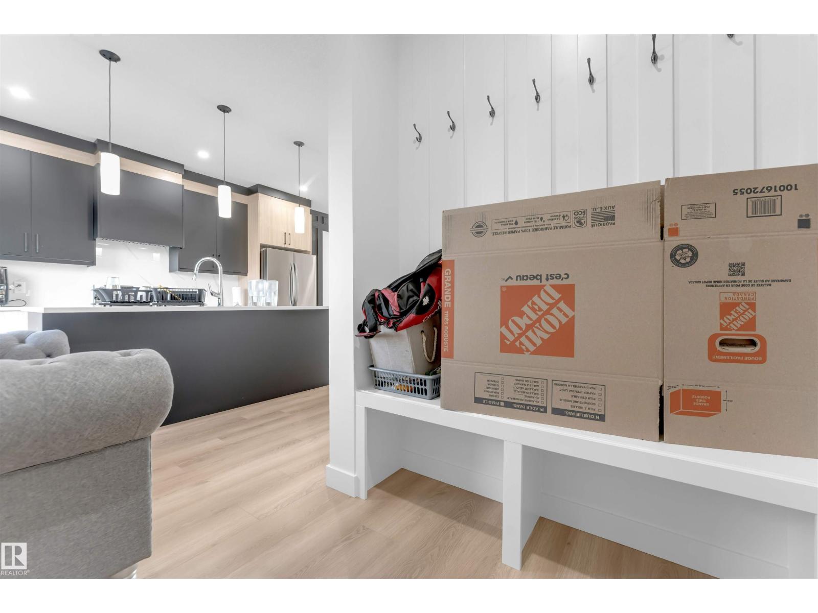 207 25 ST SW - 16