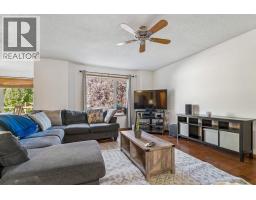 8 Fairways Place NW - photo 4