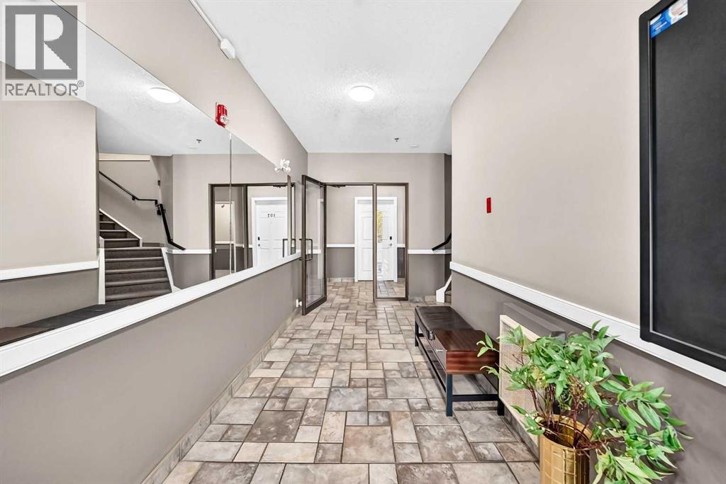 #305 3412 Parkdale Boulevard NW - 4