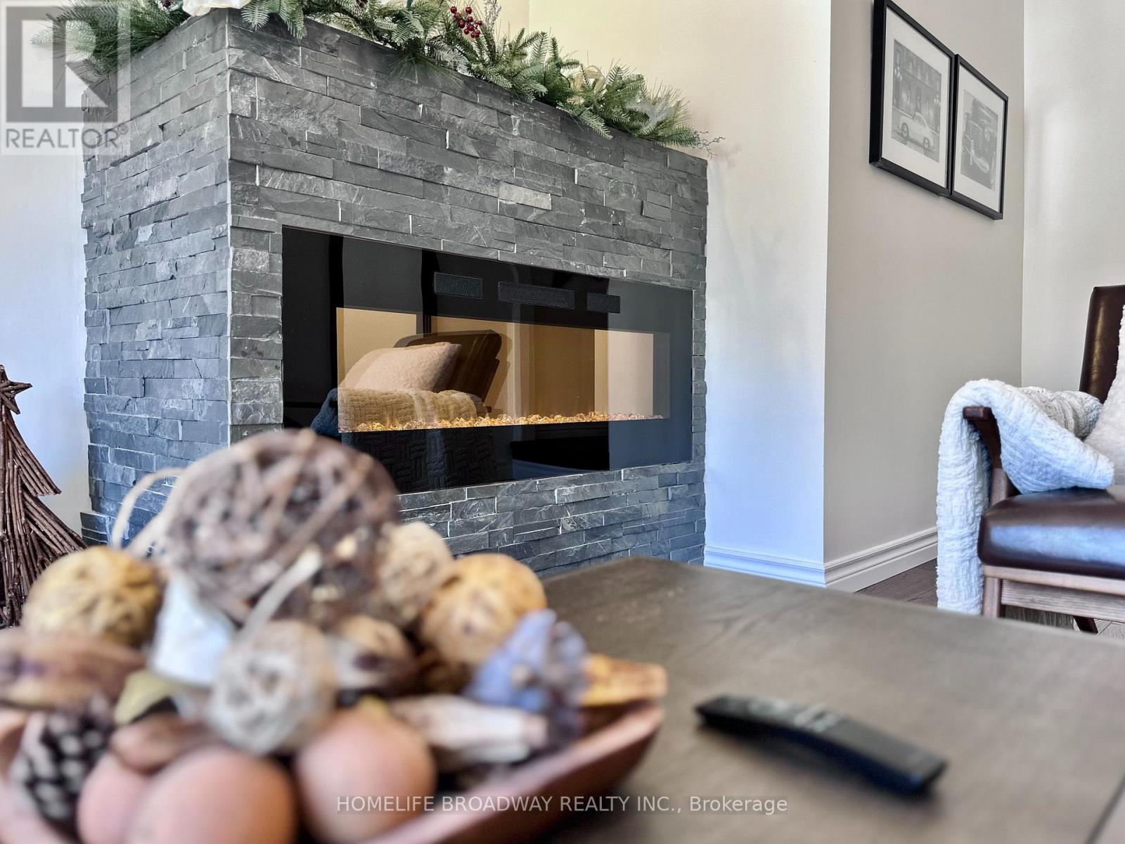 Photo 31 of 51 Jonathan Gate, Vaughan (Crestwood-Springfarm-Yorkhill)
