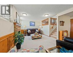 51 Douglasbank Gardens Se, Calgary, AB T2Z2C9 Photo 25