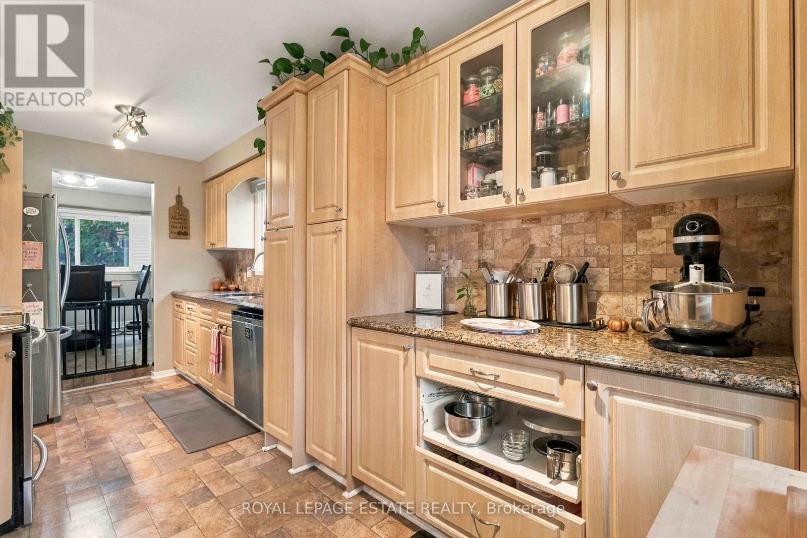 228 Rands Road, Ajax, ON photo 7