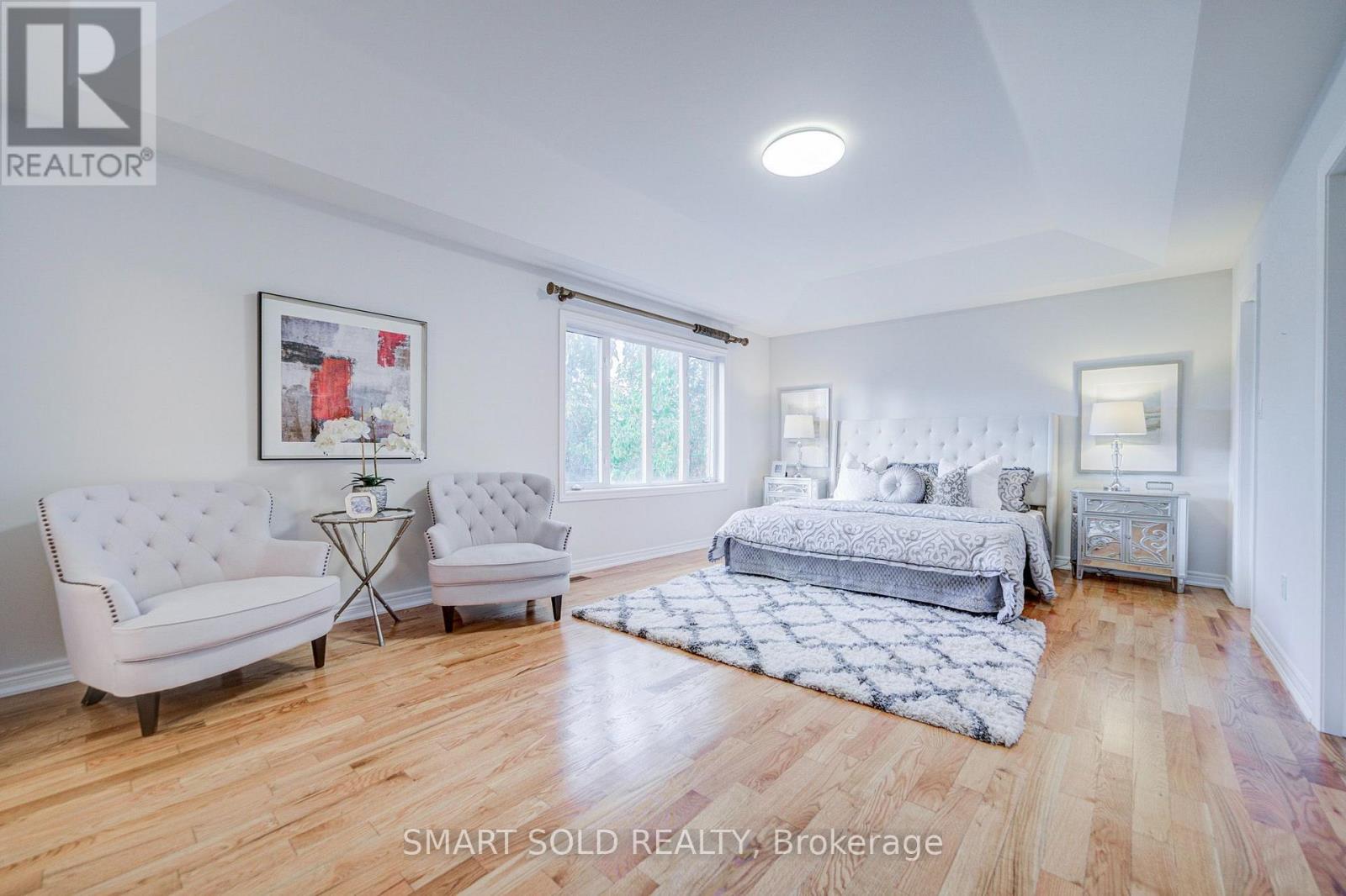 25 OAK AVENUE - 24