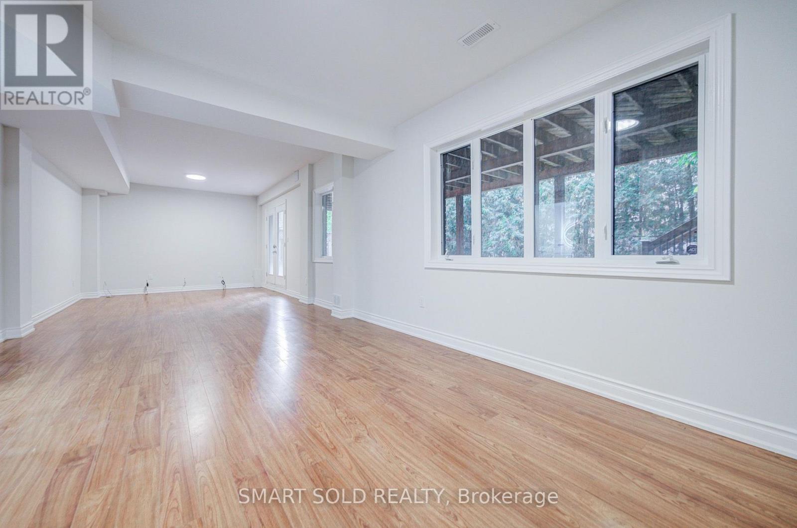 25 OAK AVENUE - 42