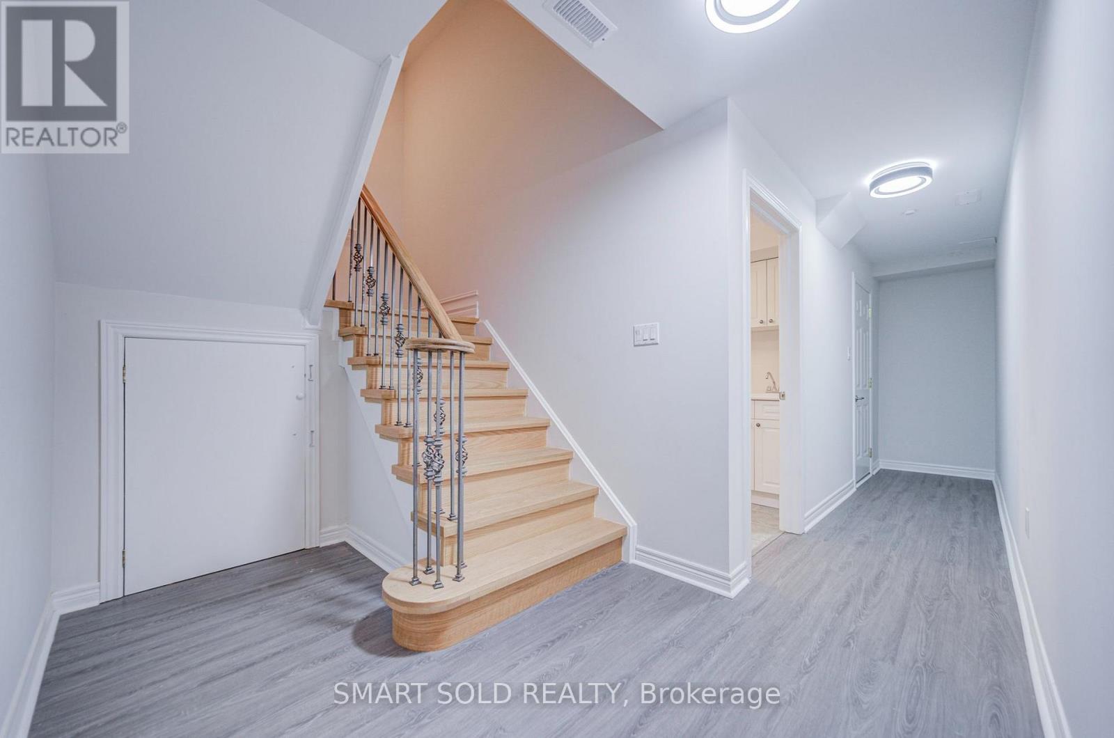 25 OAK AVENUE - 41