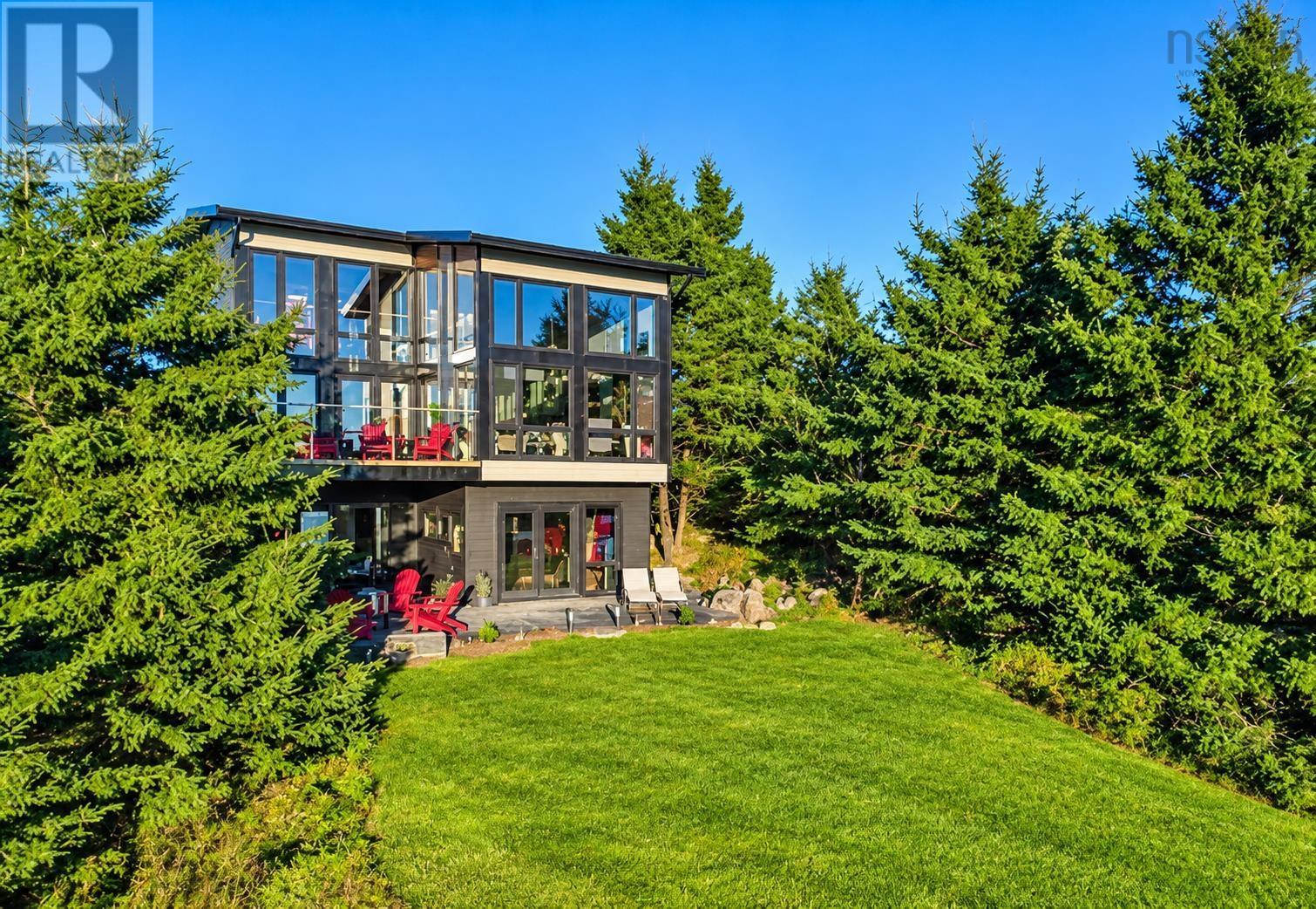 66 Beach Hill Road - 11