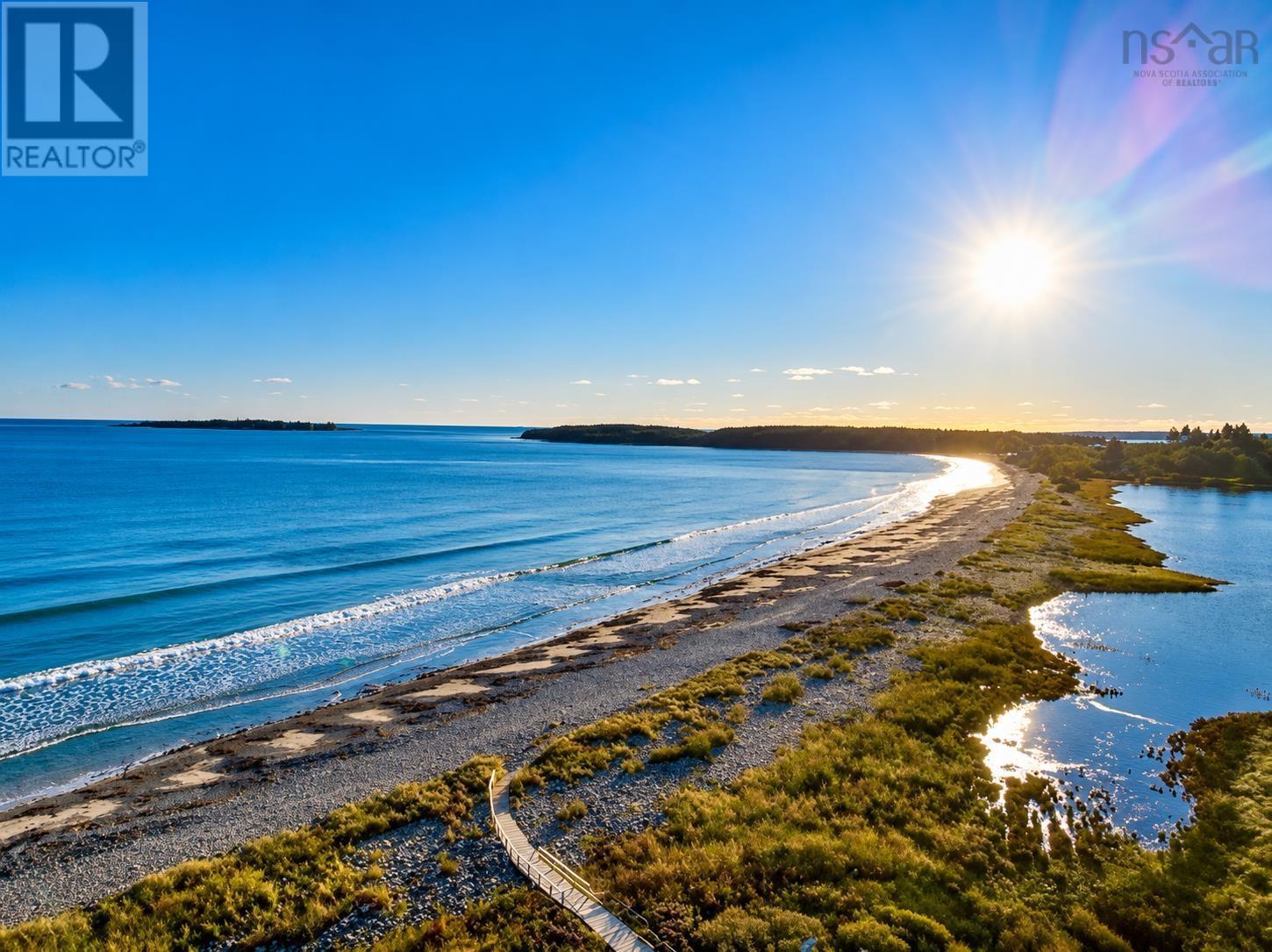66 Beach Hill Road - 17