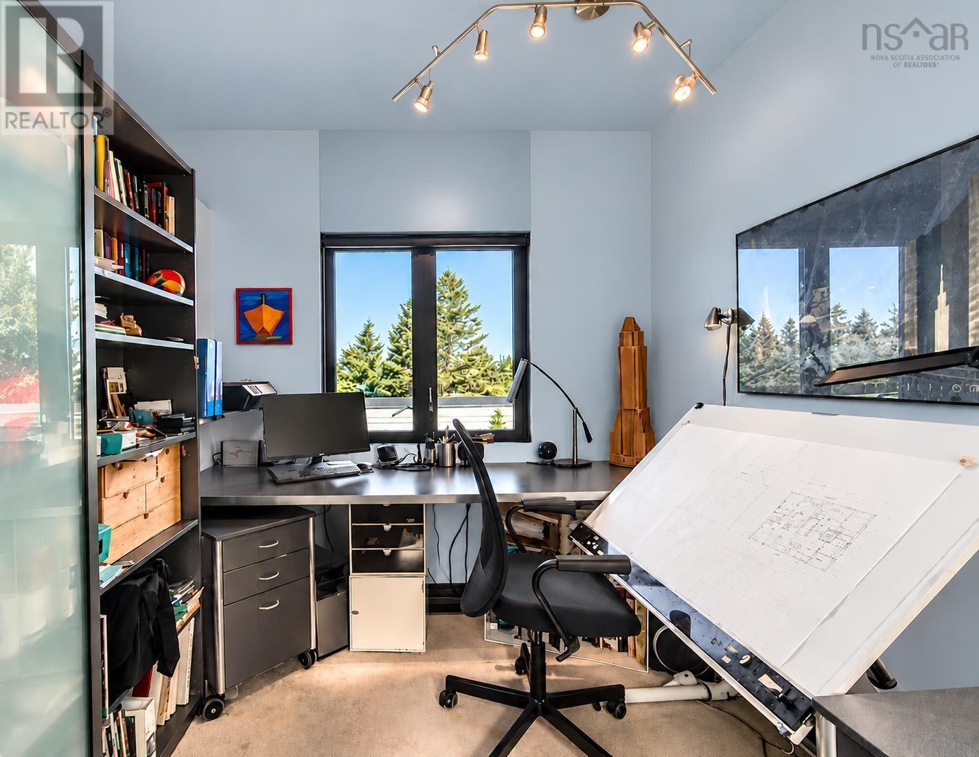 66 Beach Hill Road - 31