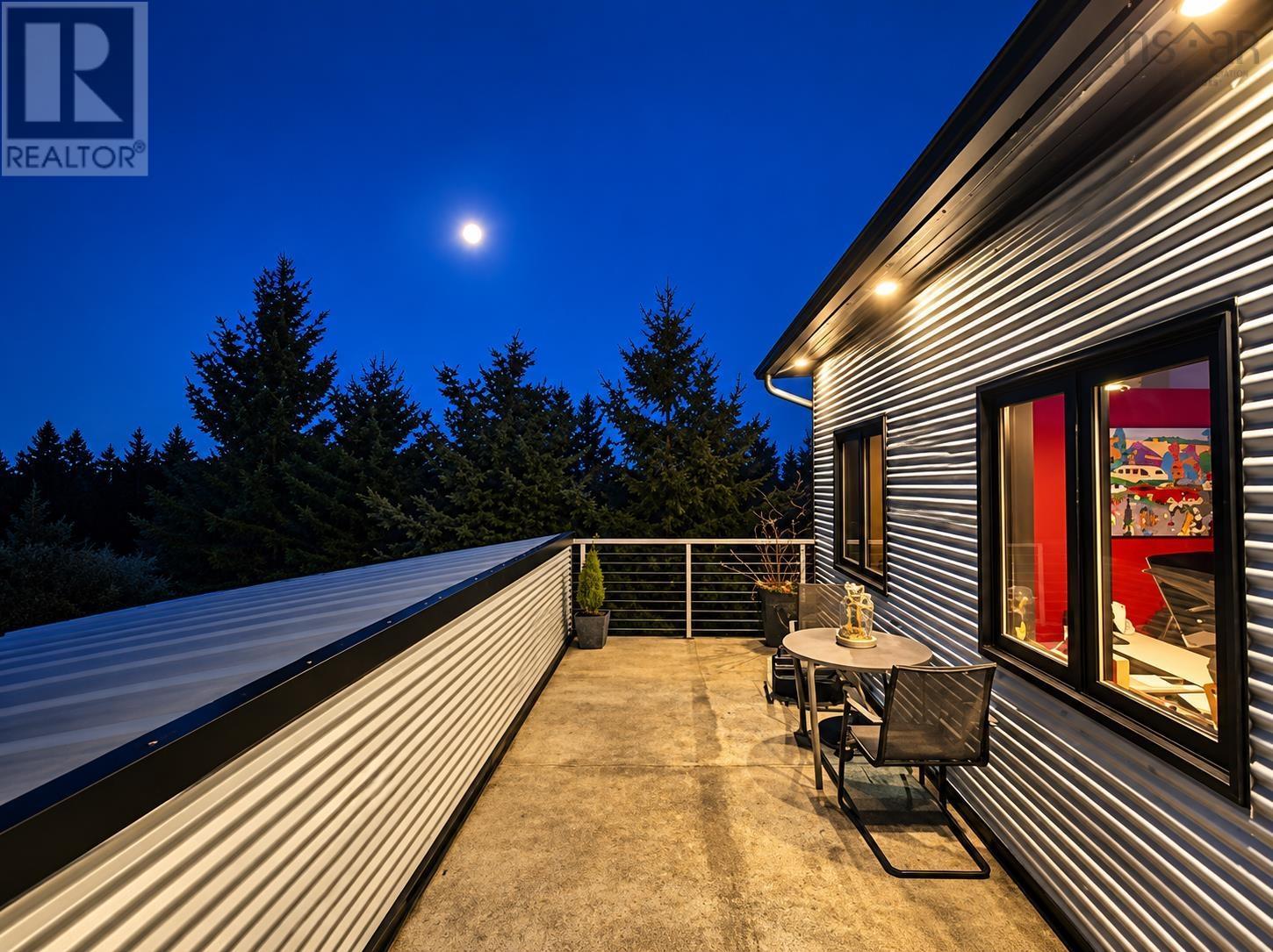 66 Beach Hill Road - 34