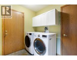 337 Sandringham Court Nw, Calgary, AB T3K3V6 Photo 18