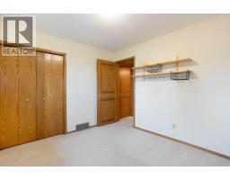 337 Sandringham Court Nw, Calgary, AB T3K3V6 Photo 26