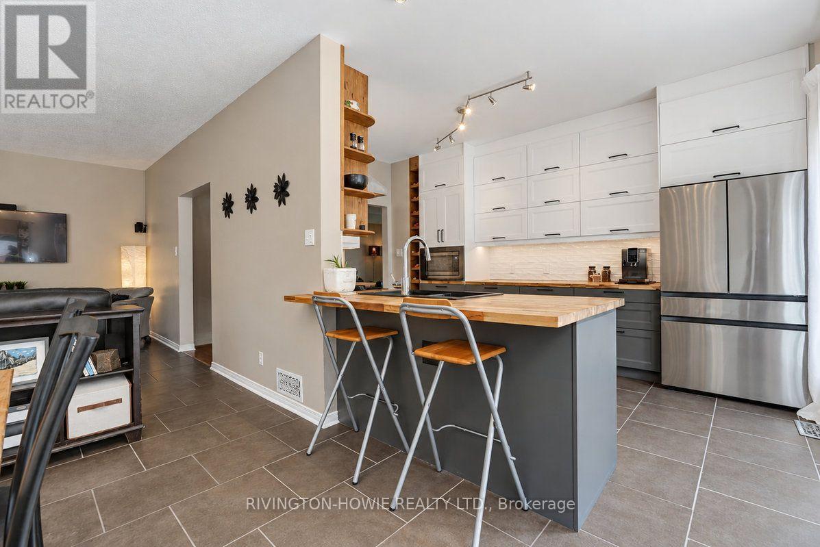 Condos for Sale in Ottawa – 8 COLINDALE AVENUE, Ottawa – By Peter Sagos - Image 15