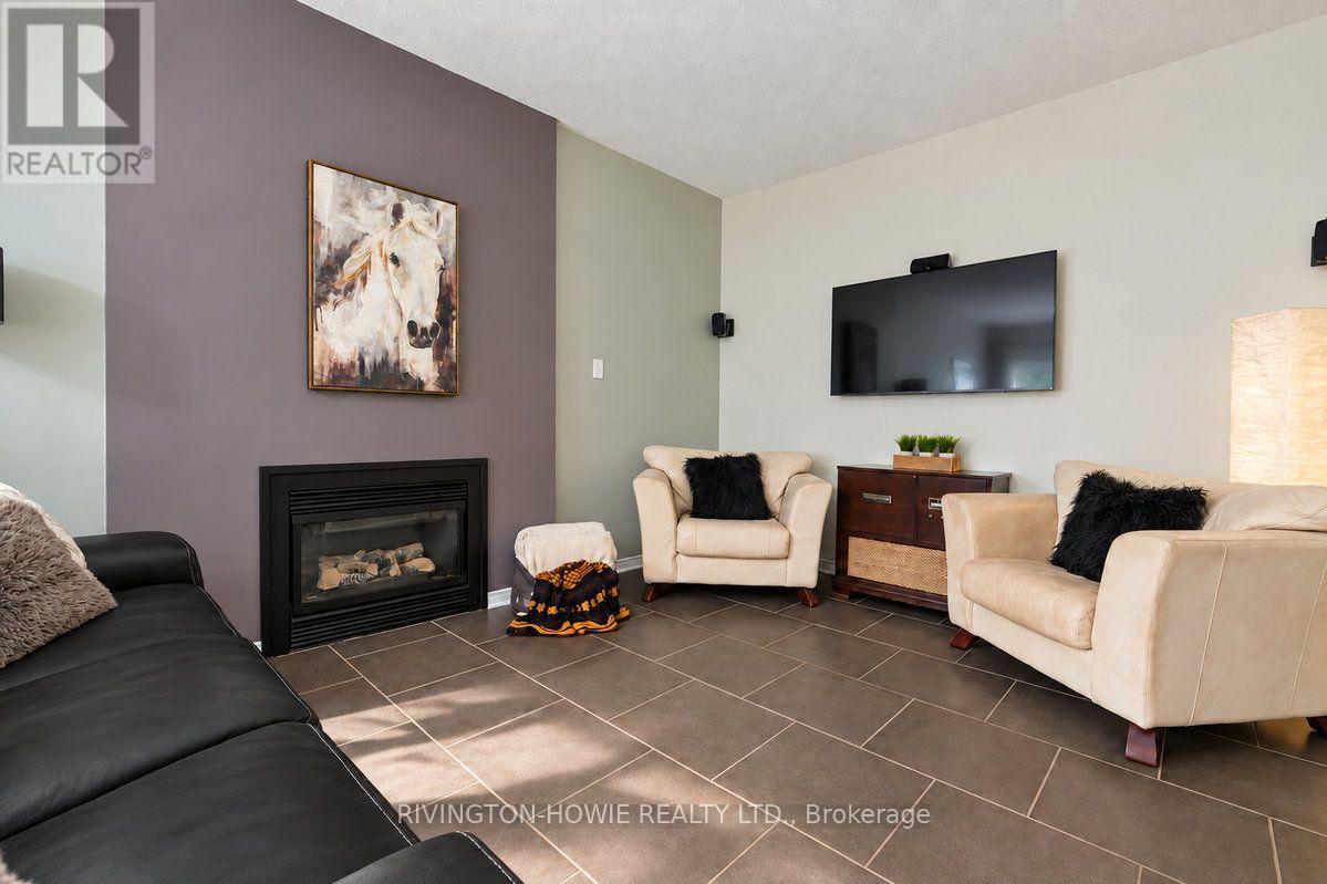 Condos for Sale in Ottawa – 8 COLINDALE AVENUE, Ottawa – By Peter Sagos - Image 27