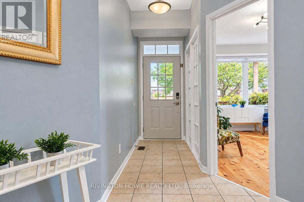 8 COLINDALE AVENUE, Ottawa — photo 3
