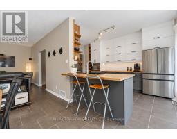 Partial bathroom - 8 Colindale Avenue, Ottawa, ON K2J4V6 Photo 15