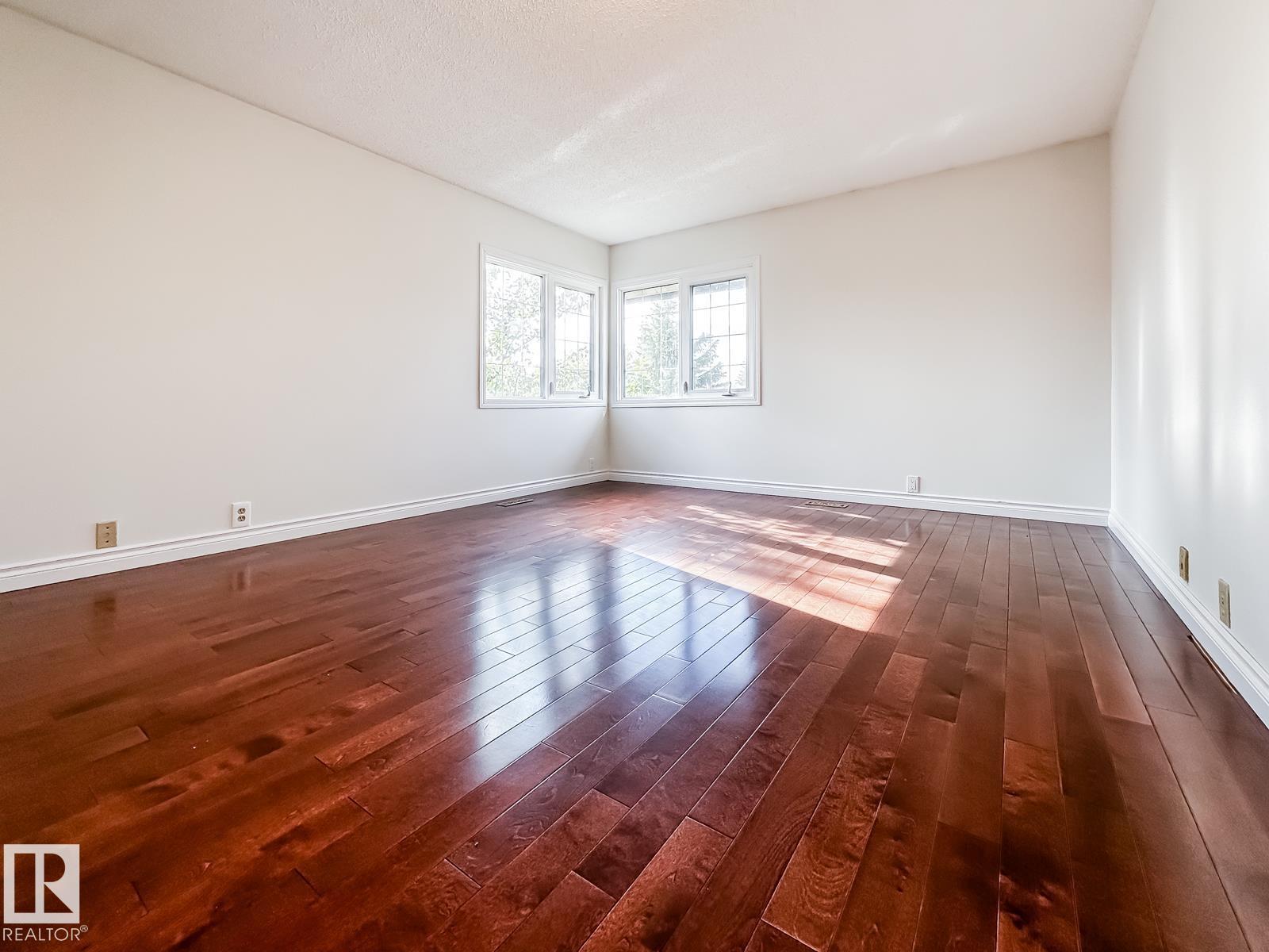 8504 173 ST NW - 23