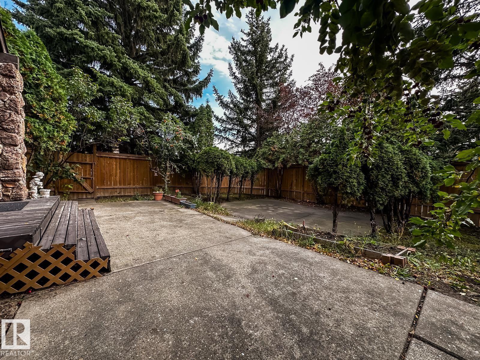 8504 173 ST NW - 44