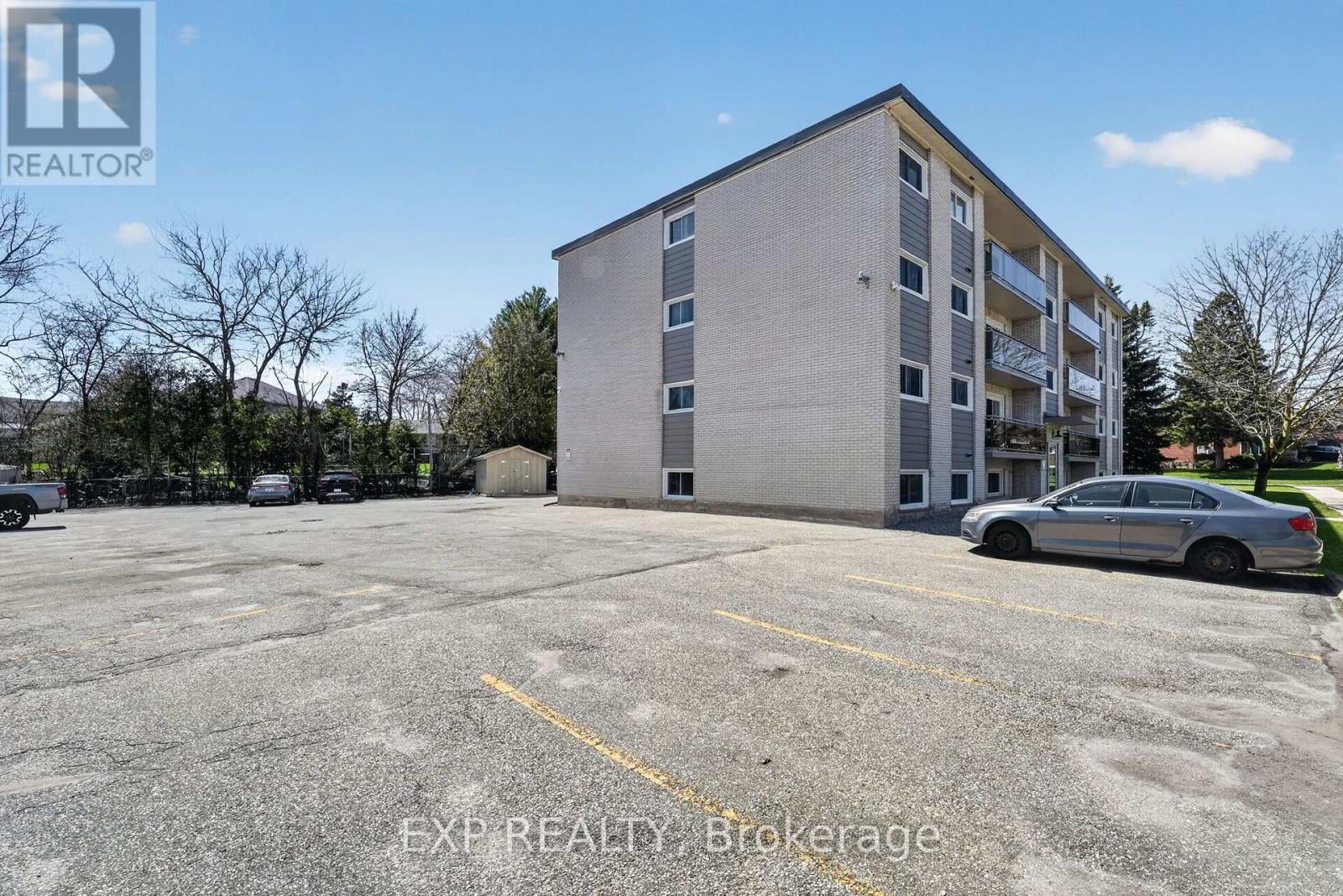 81 Kenwood Drive, Kitchener, ON photo 24