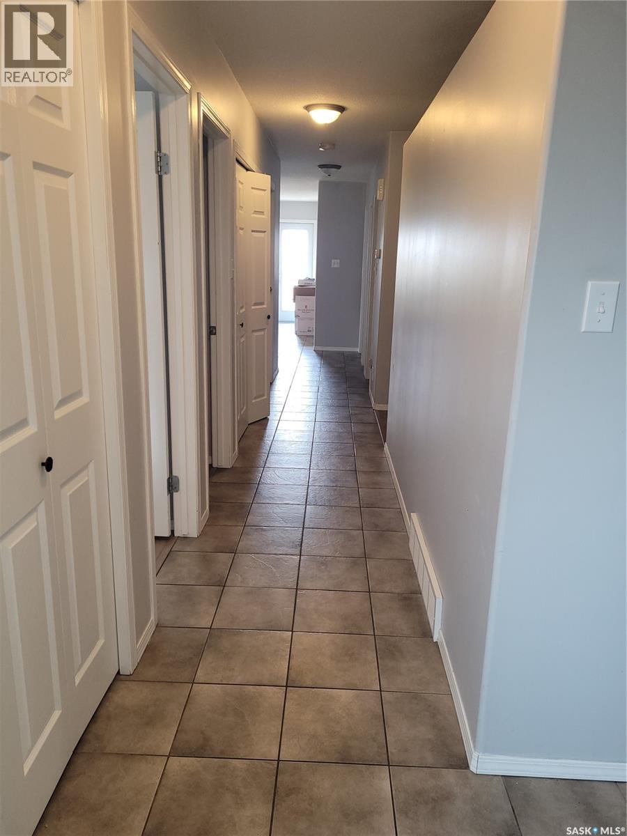 457 Brooklyn CRESCENT - 3