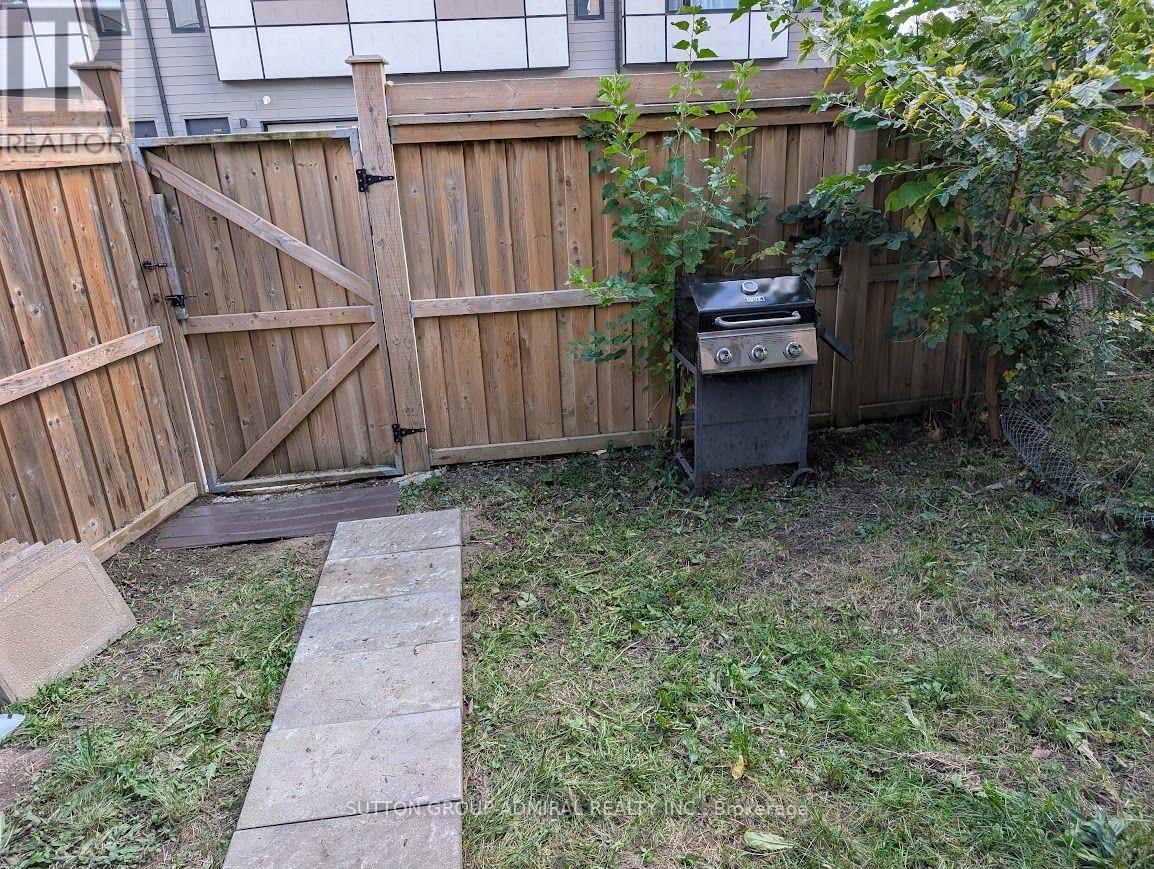 17-540 Essa Road, Barrie photo 11