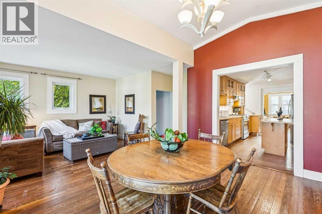 1212 18 Avenue NW - 13