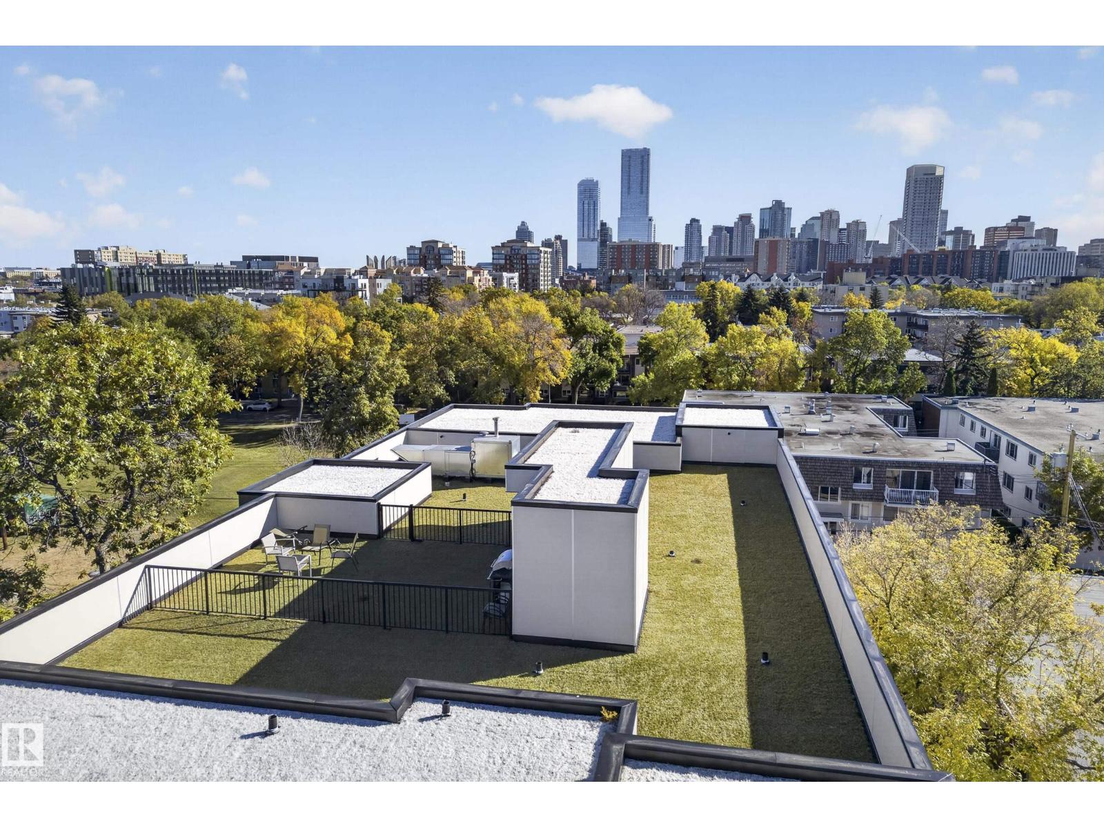 #405 10227 115 ST NW - 38