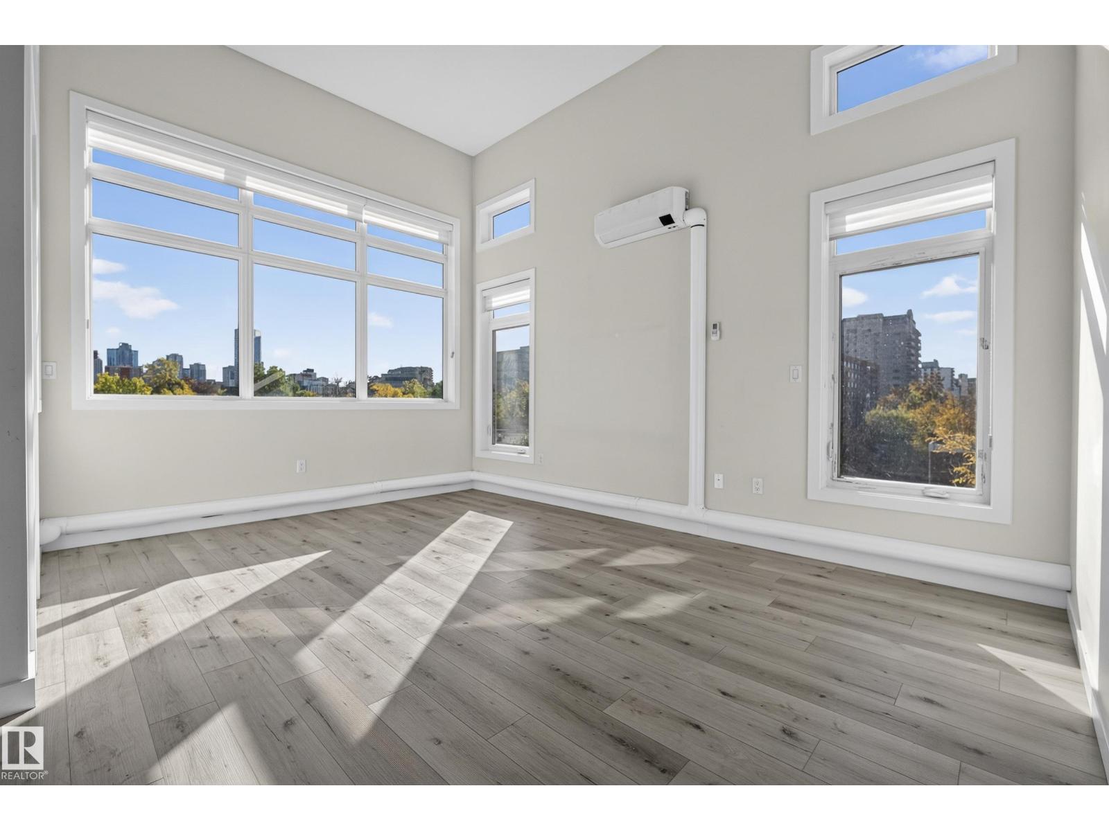 #405 10227 115 ST NW - 4