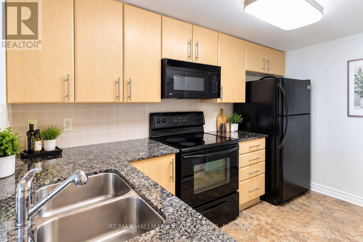 #302 200 LETT STREET - 3