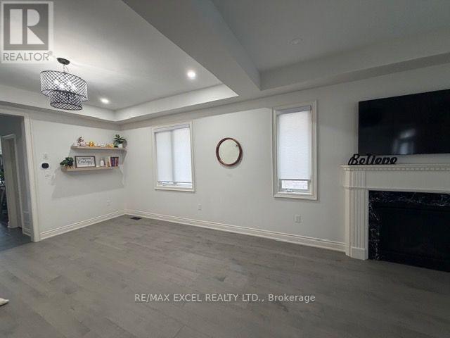 123 Fallharvest Way, Whitchurch-Stouffville, ON photo 5