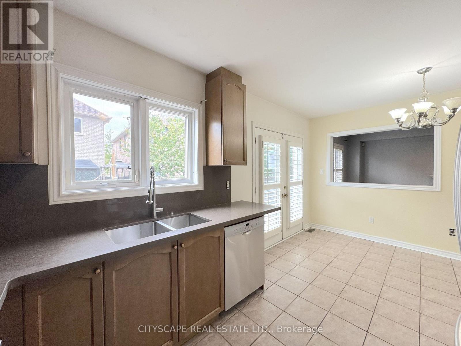 4 Savita Road, Brampton, ON photo 15