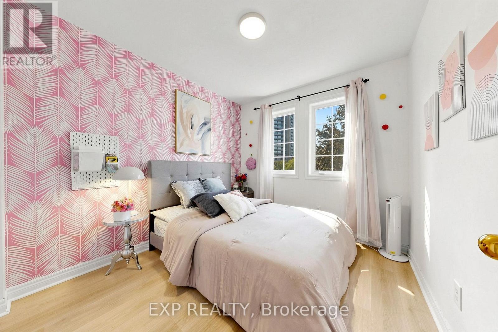 4882 VIENNA COURT - Image 18