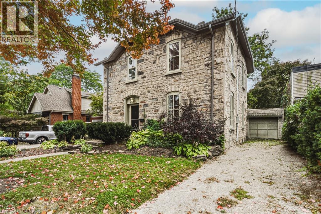 75 POLLOCK Avenue, Cambridge — photo 2
