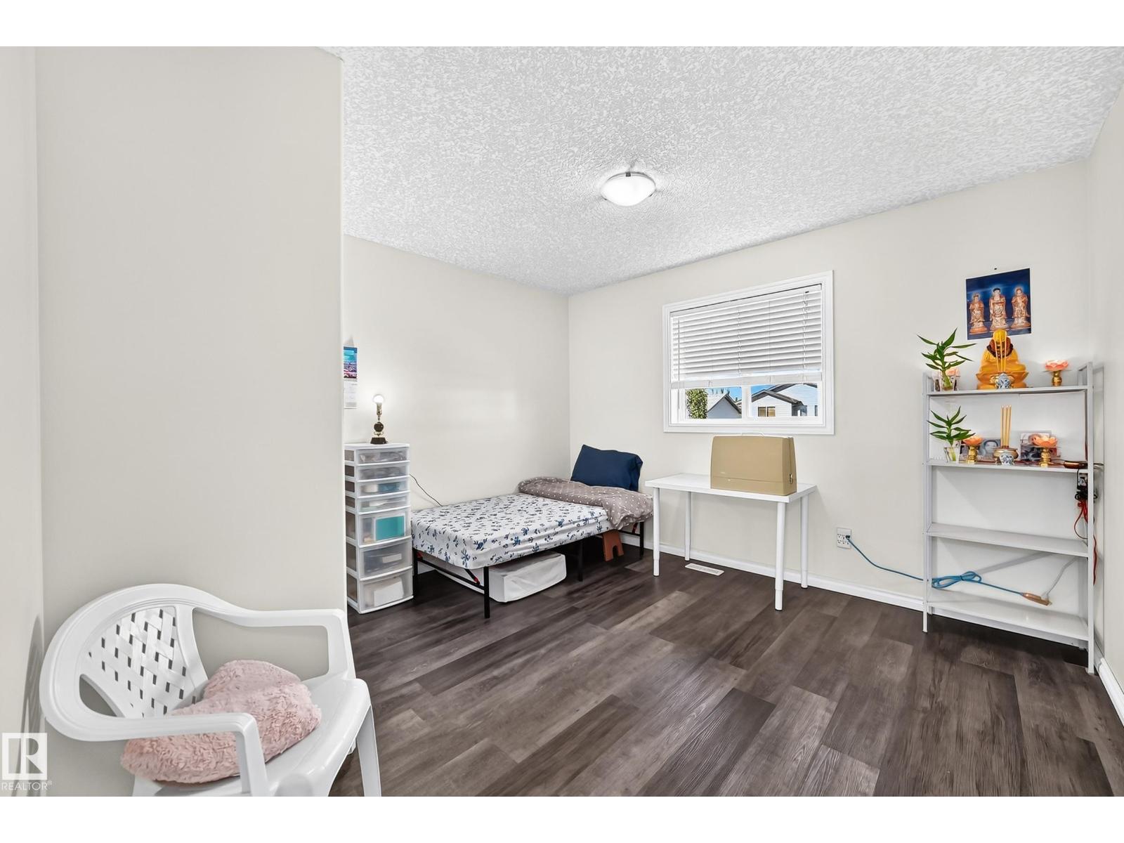 11832 173 AV NW - 44