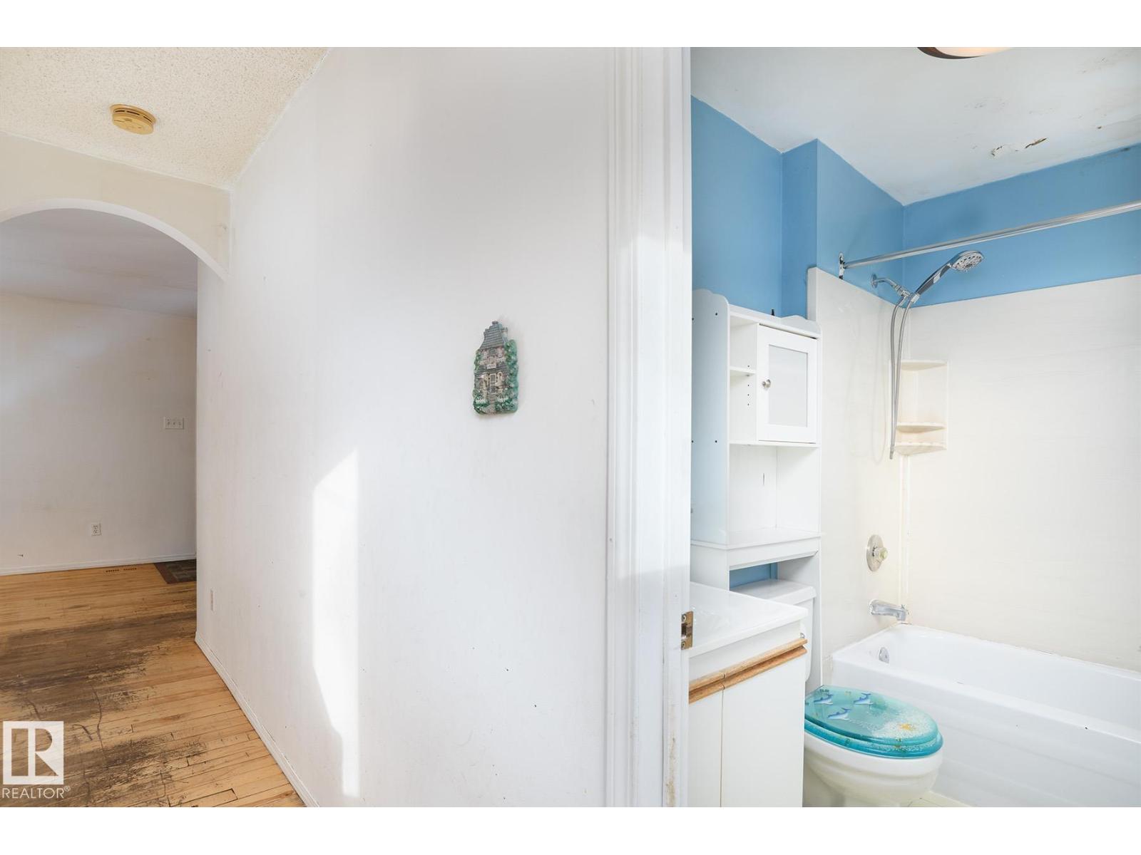 11321 89 ST NW - 13