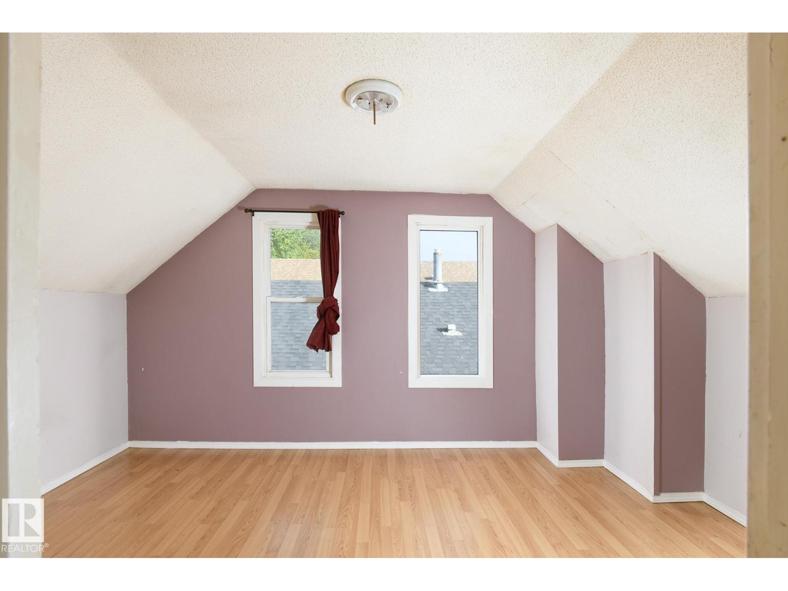 11321 89 ST NW - Image 16