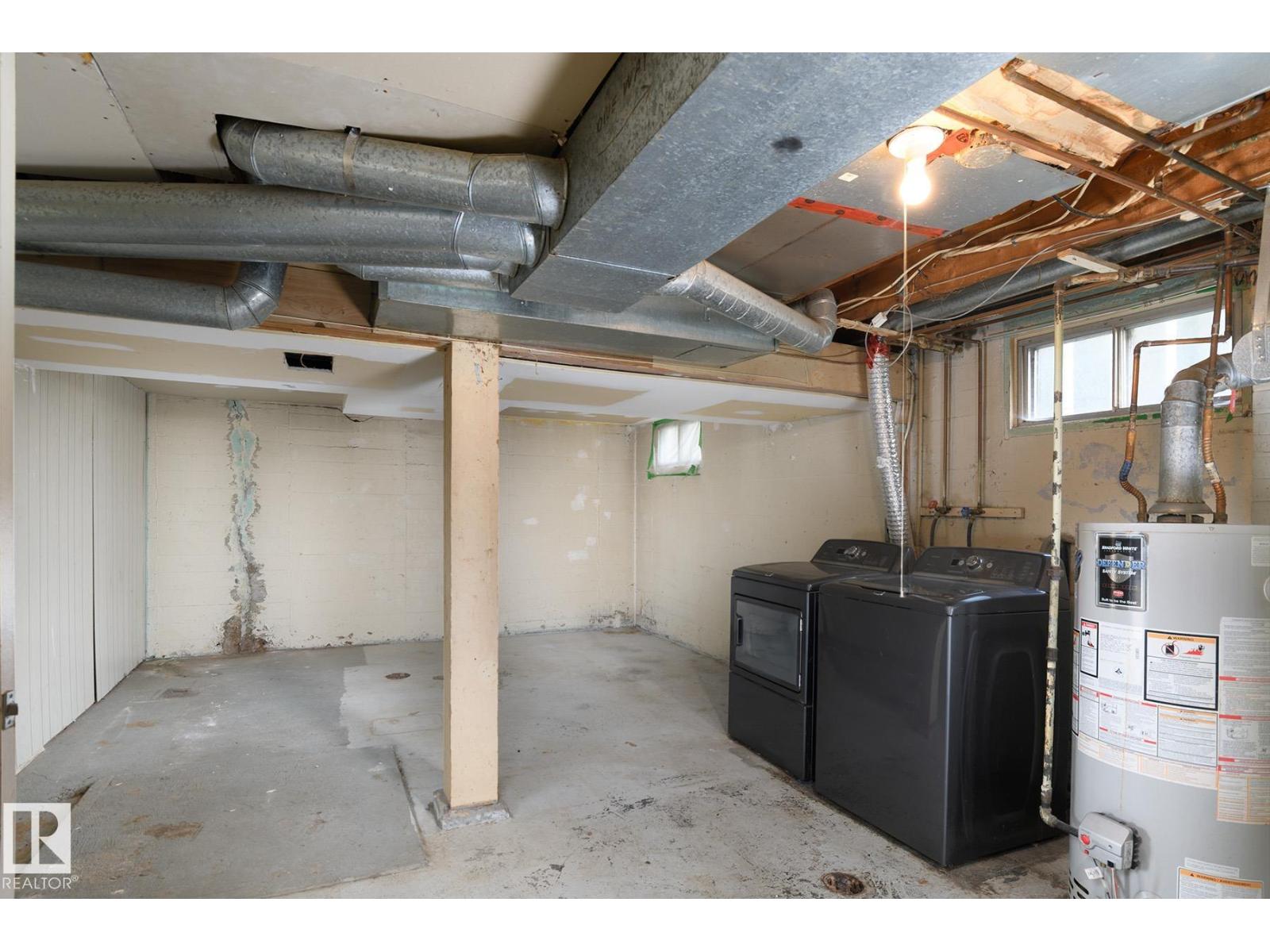 11321 89 ST NW - 22
