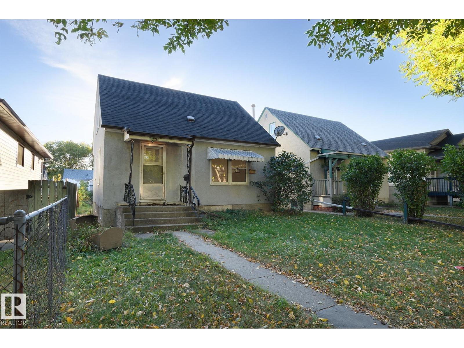 11321 89 ST NW - 27