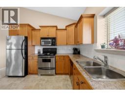 Foyer - 2060 Spyglass Way, West Kelowna, BC V1Z3Z7 Photo 10
