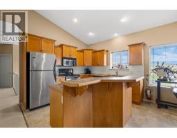 Bedroom - 2060 Spyglass Way, West Kelowna, BC V1Z3Z7 Photo 11
