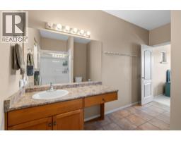 2060 Spyglass Way, West Kelowna, BC V1Z3Z7 Photo 29