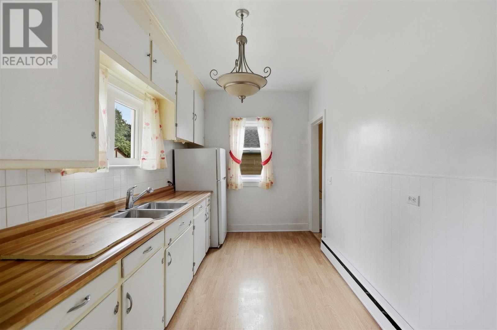 148 Walnut ST - Image 9