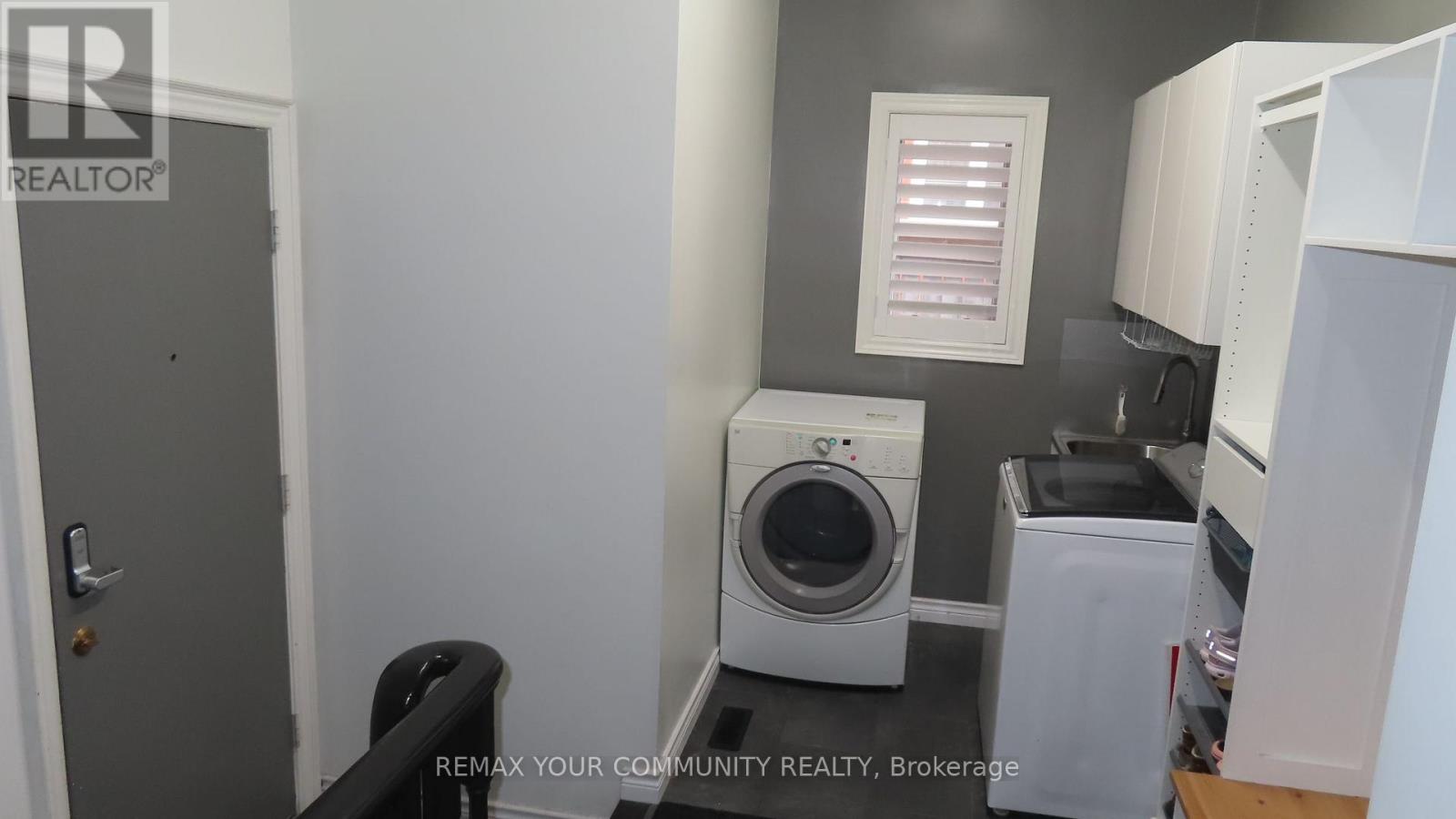 Laundry room, door to the garage