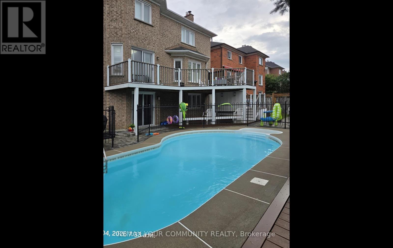 Kidney shaped pool, Open from May to September