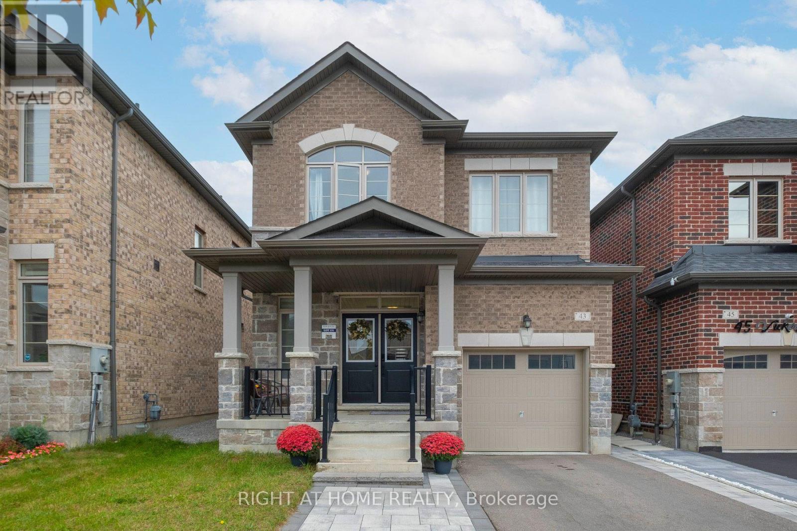 43 Vickery Street, Whitby, ON