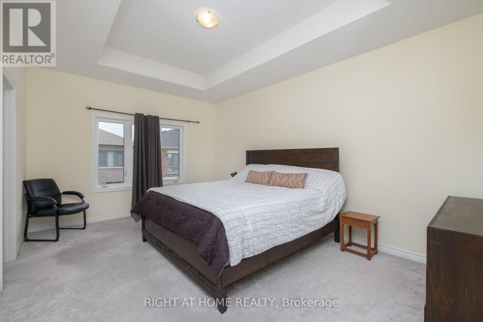 43 Vickery Street, Whitby, ON photo 10