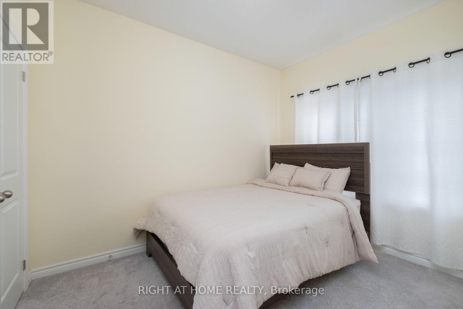 43 Vickery Street, Whitby, ON photo 14