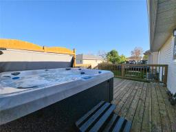 1631 22nd Street, Brandon, MB R2N0M7 Photo 6