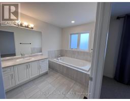 2250 Grainger Loop, Innisfil, ON L9S0N1 Photo 12