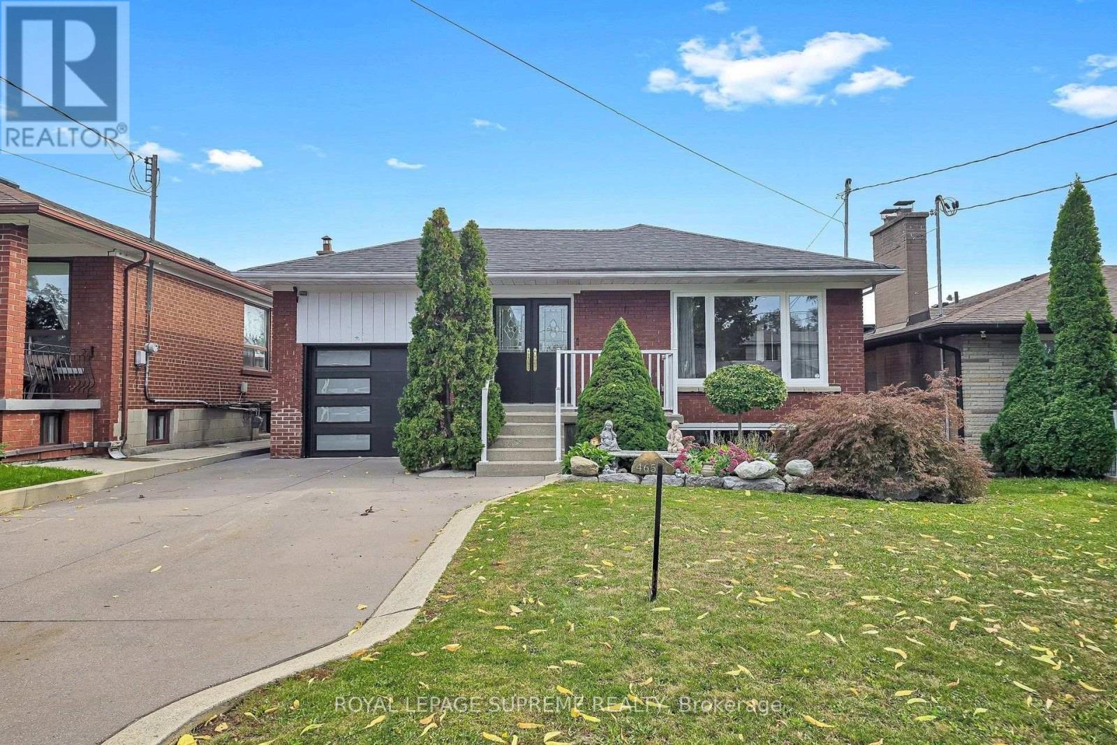 465 MAPLE LEAF DRIVE - 1